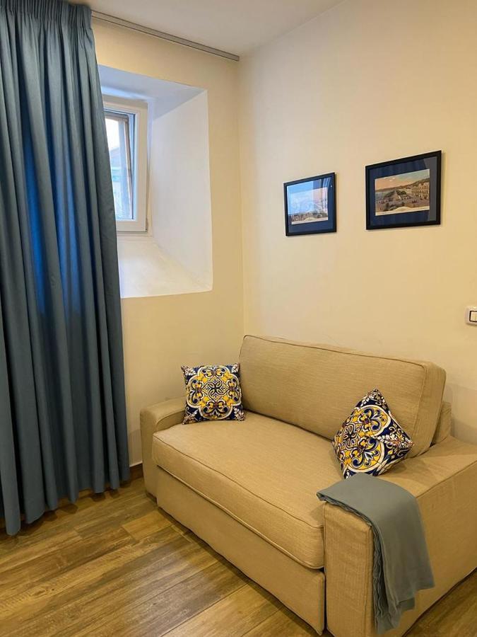 Casa Gaia A Due Passi Dal Duomo Daire Napoli Dış mekan fotoğraf